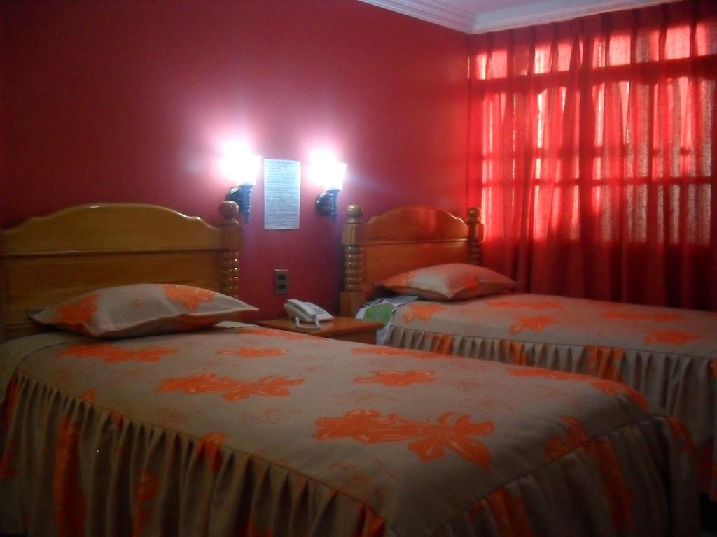Hostal Corona Blanca Sucre Habitación foto