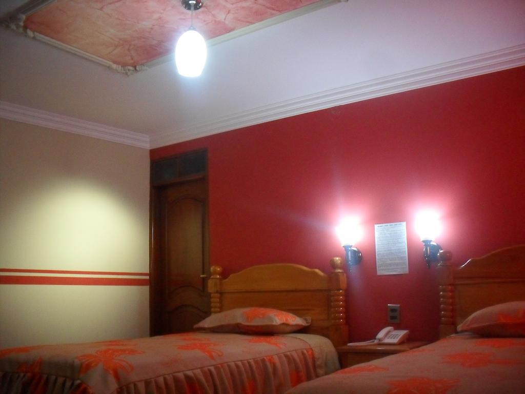 Hostal Corona Blanca Sucre Habitación foto