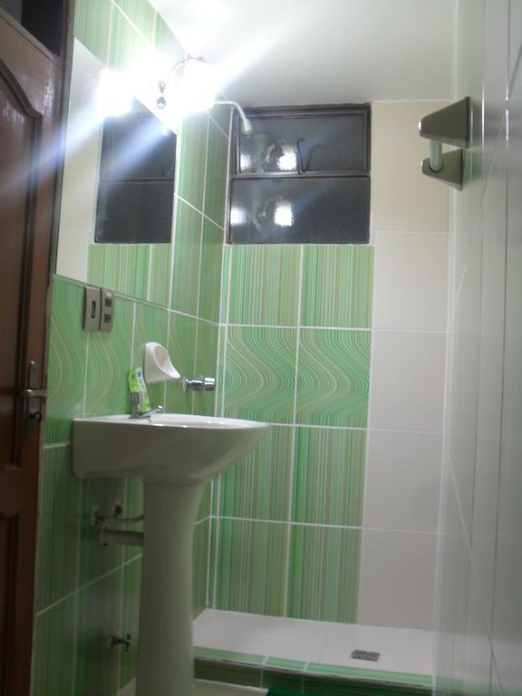 Hostal Corona Blanca Sucre Habitación foto