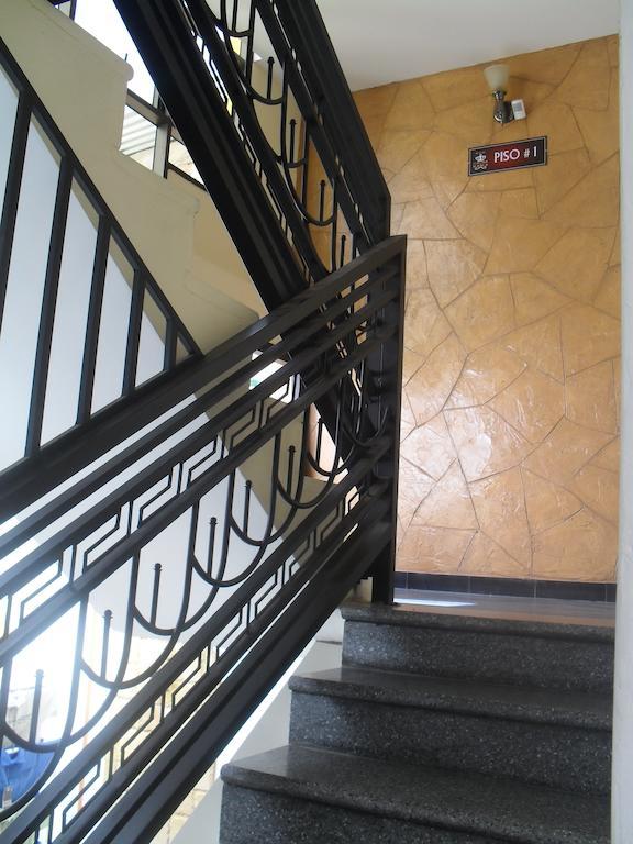 Hostal Corona Blanca Sucre Exterior foto