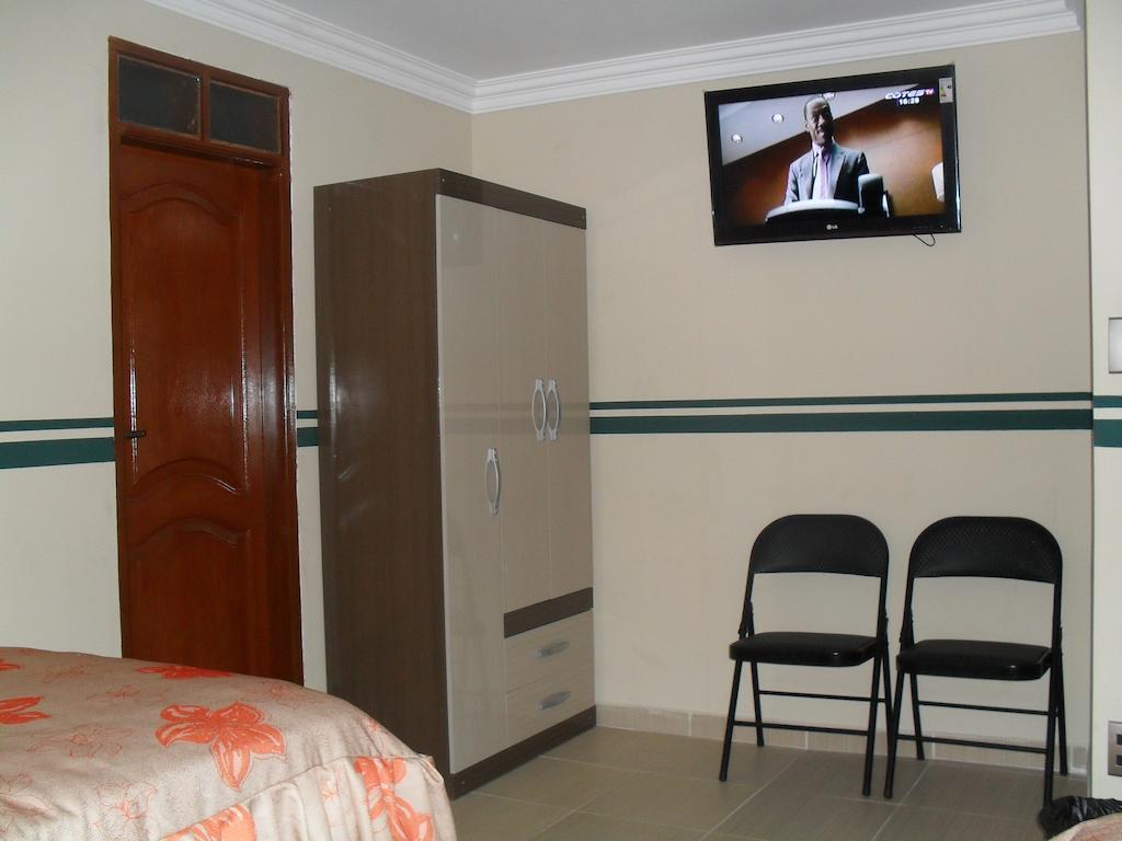 Hostal Corona Blanca Sucre Habitación foto